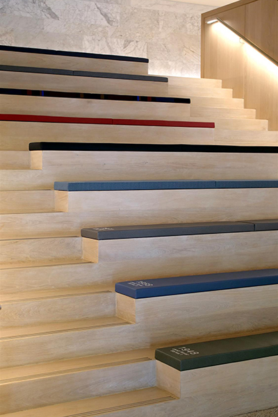 بمناسبة مرور 70 عاماً على انطلاقتها: "لاند روڤر" تستعرض ابتكاراتها بمجال المواد والأقمشة في "متحف التصميم" بلندن